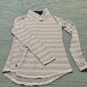 NWOT Under Armour Womens Zinger Pullover, size small in navy blue